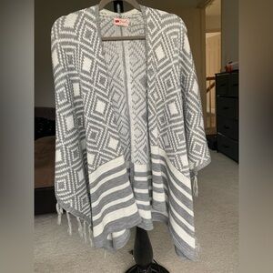 Soft Gray and Cream Geometric Shawl with arm holes